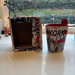 New York Themed Mug with Box